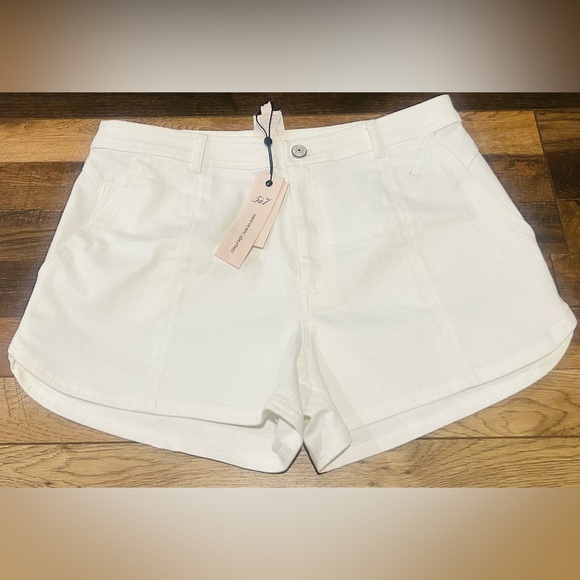 Cinq a Sept Yuna Stretch Denim Shorts - Picture 2 of 11